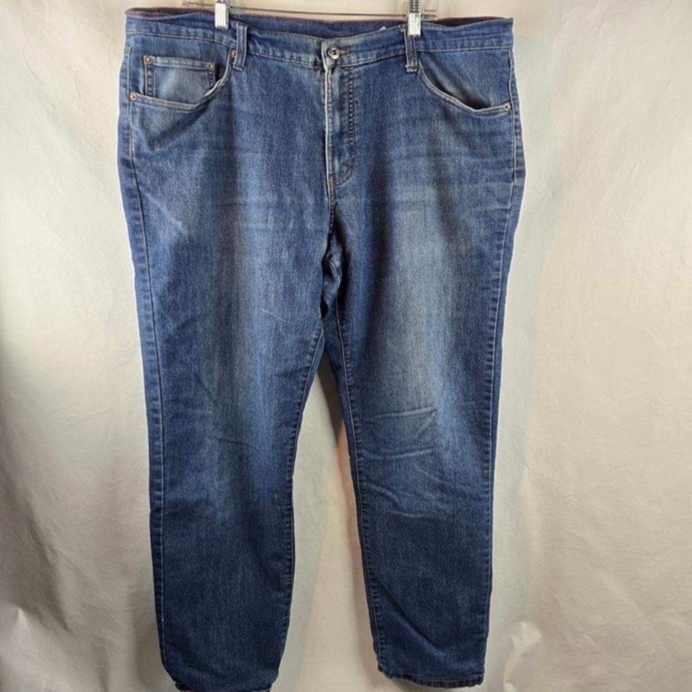 Eddie Bauer Men's Relaxed Fit Blue Jeans
